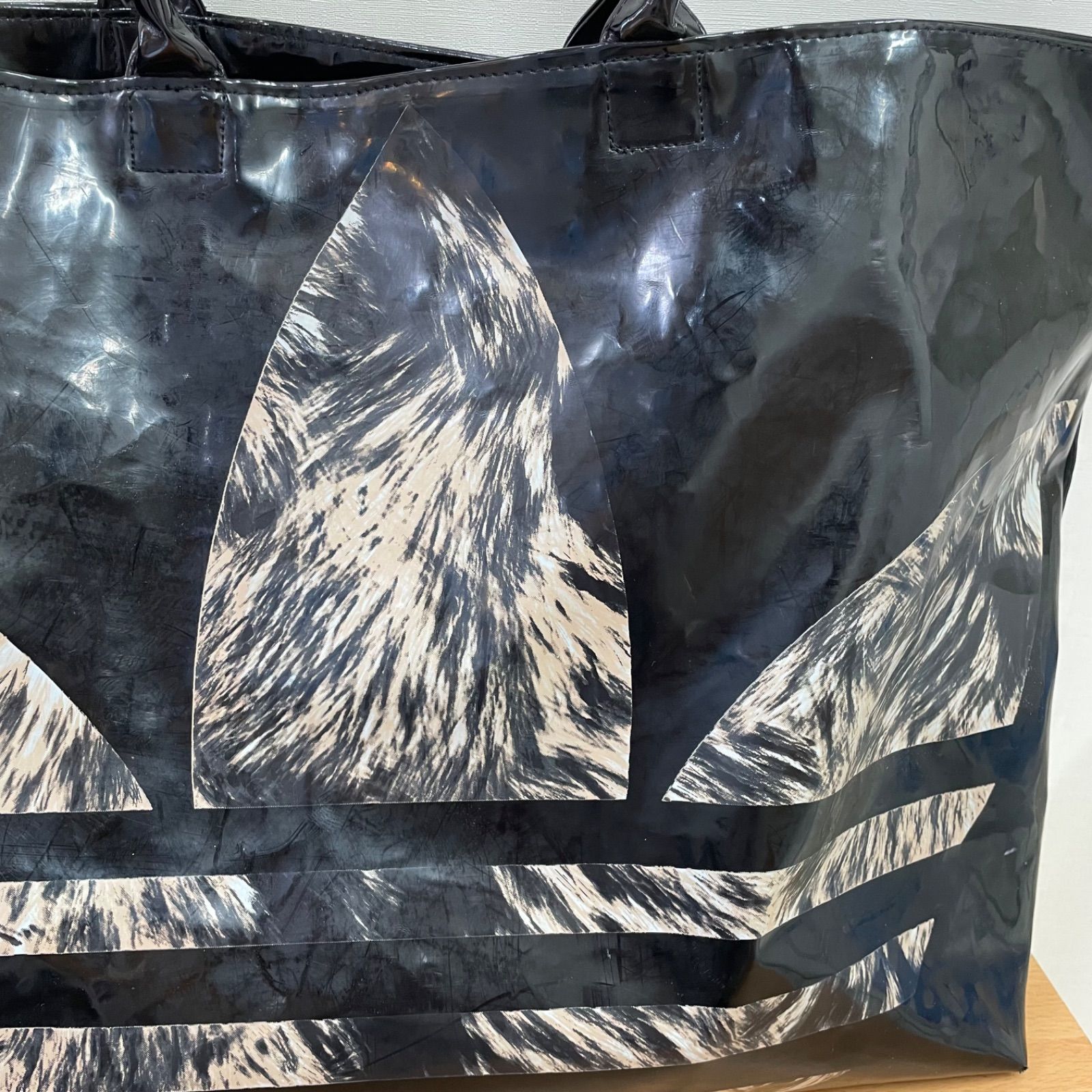 adidas アディダス エナメル キャディーバック【黒/白】訳あり品！ アディダス ブラックエナメルバッグ 90s｜Yahoo!フリマ（旧PayPayフリマ）