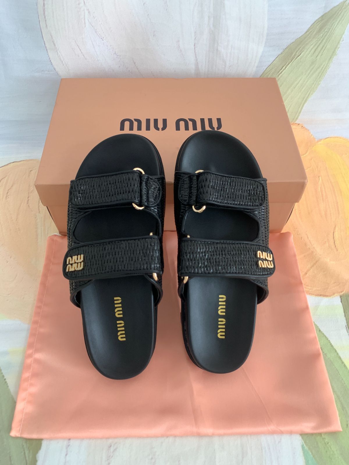 レディース MIU MIU ミュウミュウ ブラックビーチサンダル ラフィア素材 スリッパ|サンダル