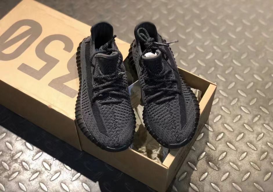 新品 アディダス YEEZY Boost350 V2