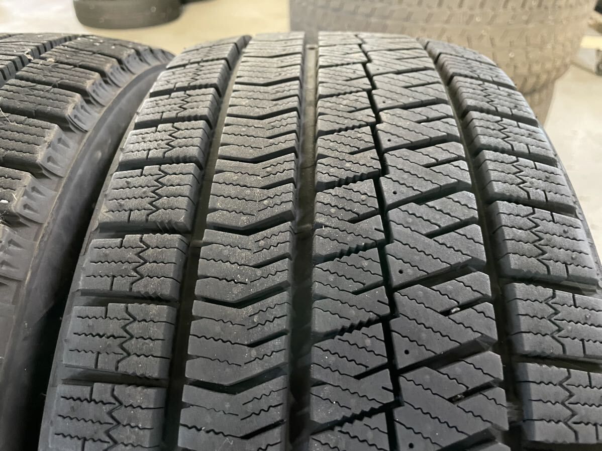 ［F0164］中古スタッドレスタイヤ4本セット！215/40R18 ブリヂストン ブリザック VRX2！2020年製造！86、BRZ、ポロ、BMW1シリーズなどに！