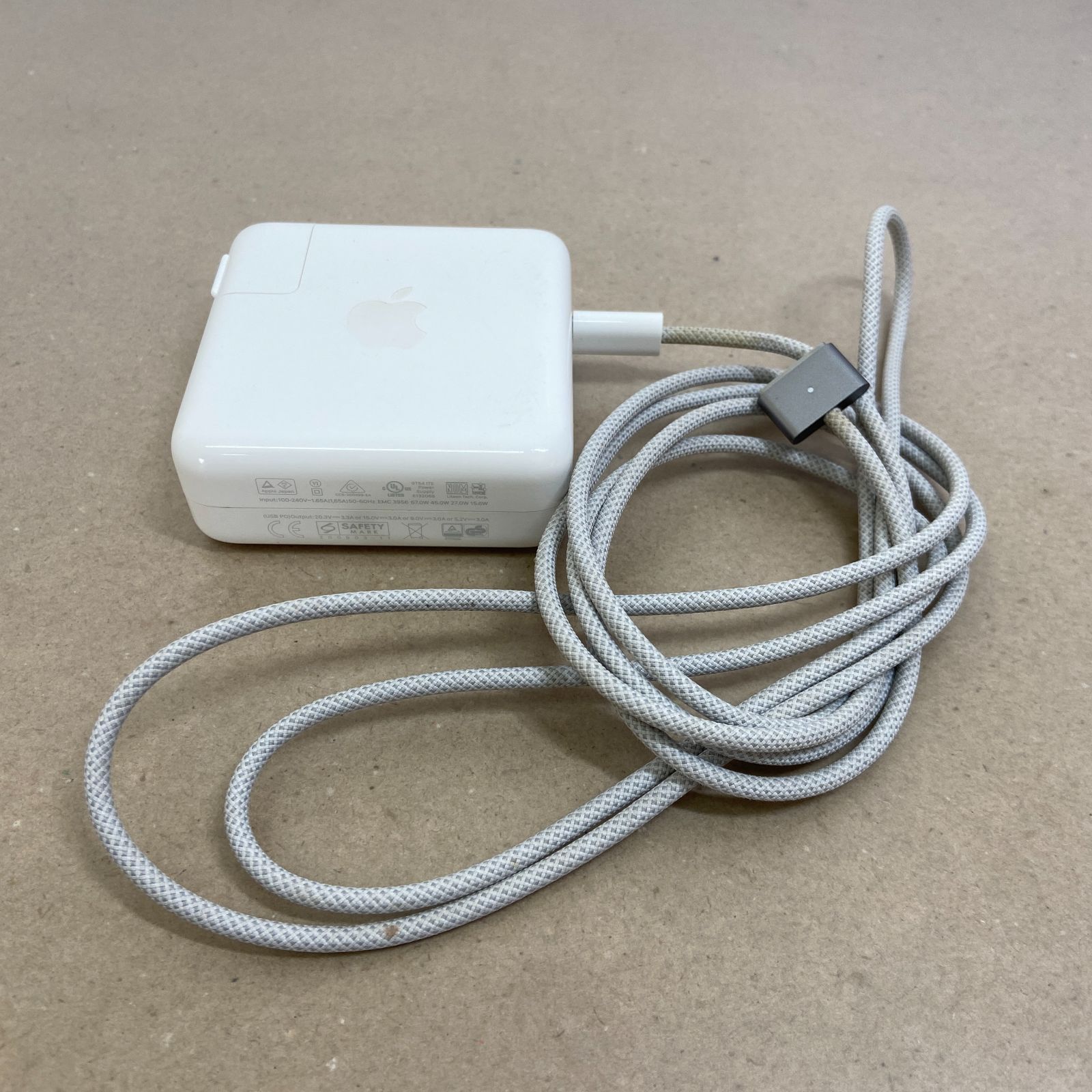 MacBookPro 2023 本体 バッテリー95%