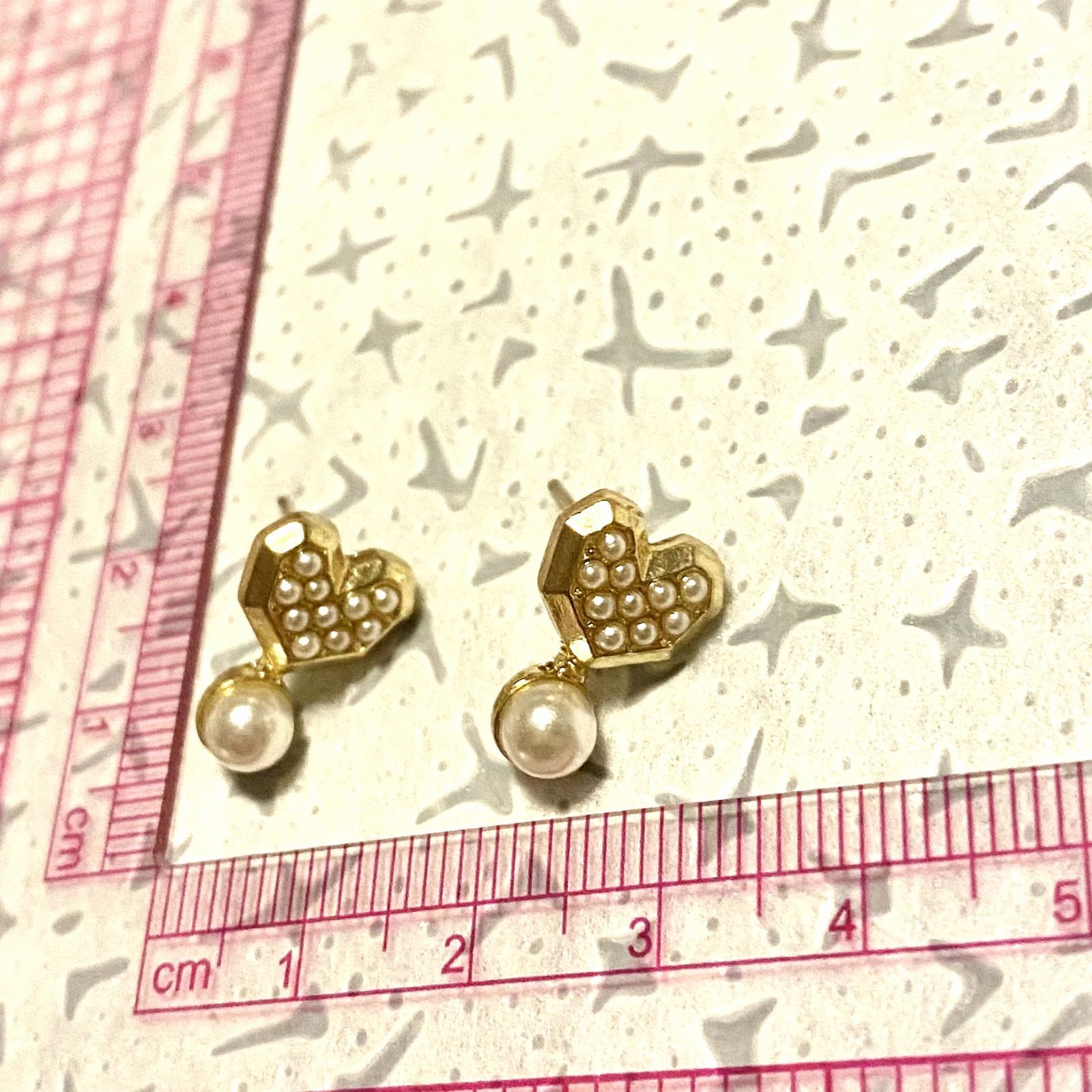 魅了 ♡ピアス ハート デート 大人 可愛い パーティ 白 ピアス iauoe