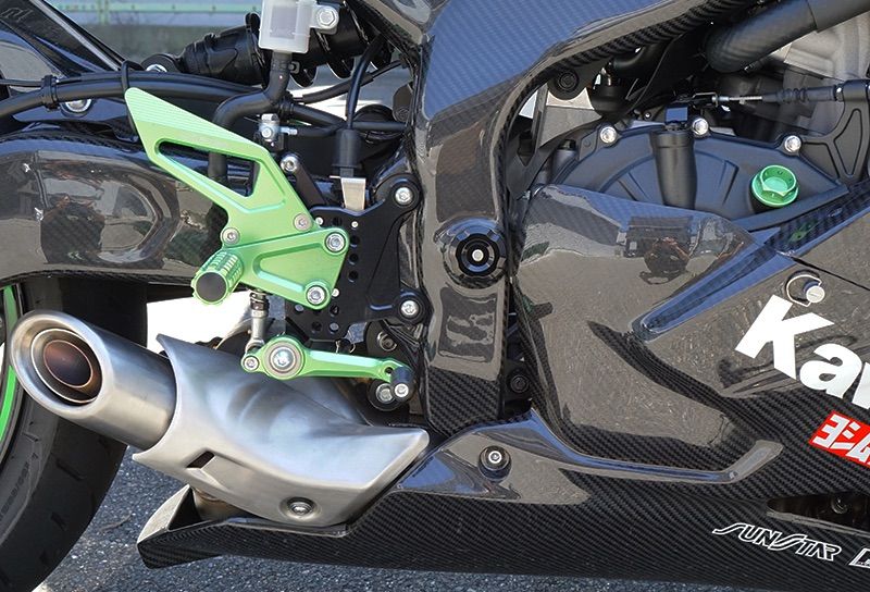 なおページ スナイパー NINJA ZX-25R ZX-4R シフトシャフト サポート