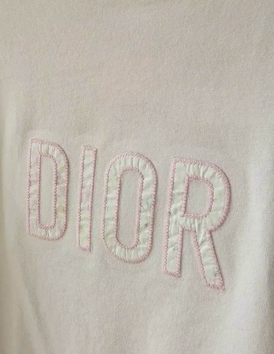 タグが付いているもの ベビーディオール Tシャツ 13y