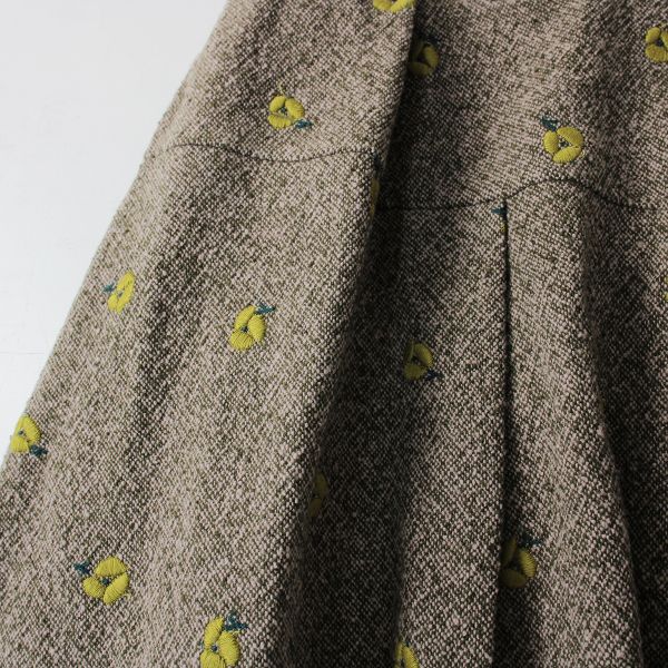美品 mina perhonen ミナペルホネン ohayo 刺繍 ウール タックフレア