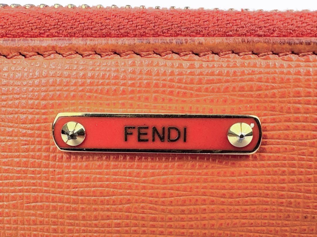 FENDI フェンディ レザー長財布 ラウンドジップ ロゴプレート オレンジ 
