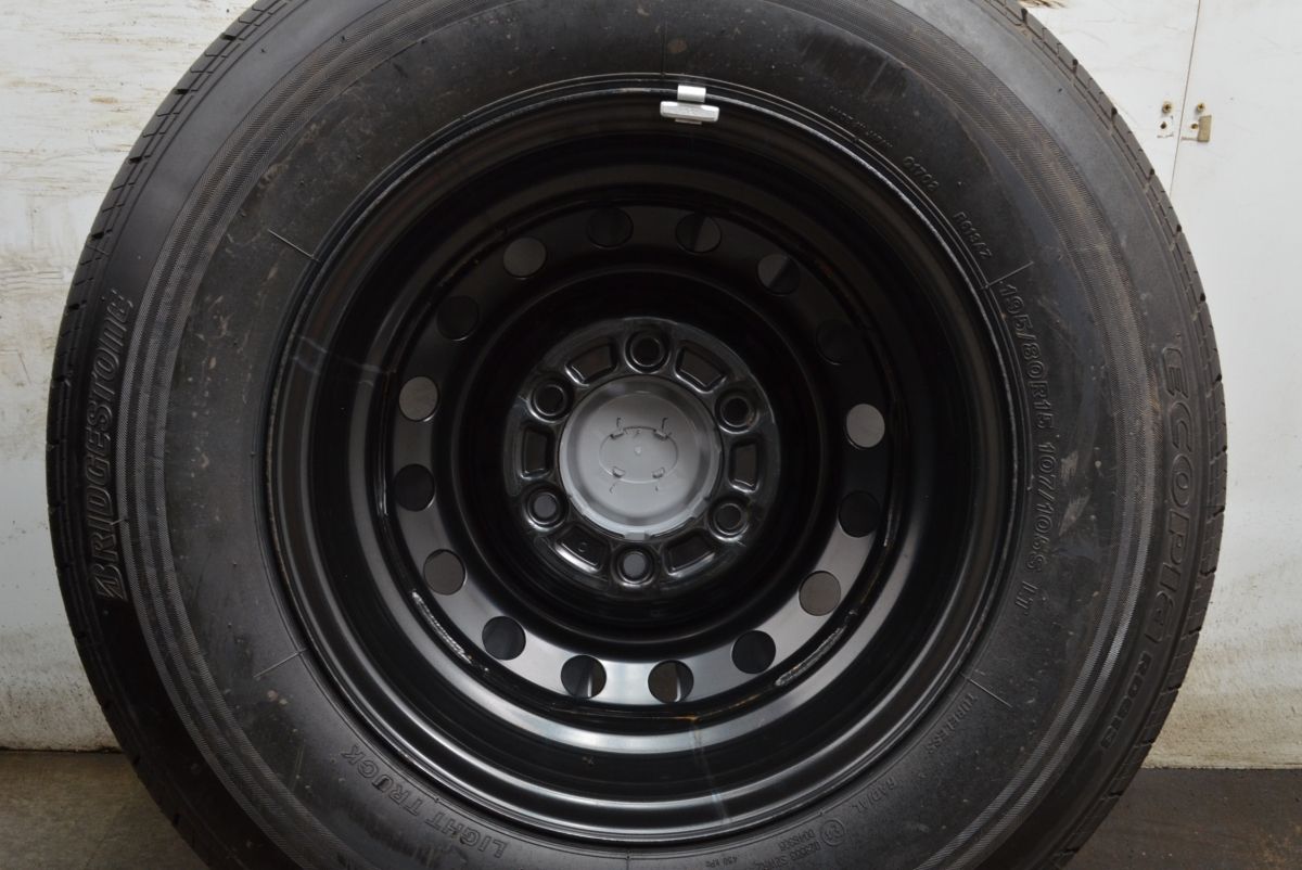 200系ハイエース　S-GL　新車外し 　ブリヂストン　RD-613STEEL　195/80R15　107/105L スチールホイール付き　2018年製　19012403 ２００系ハイエース S-GL 4型 新車外し195⁄80R15 ブリジストン 2017年