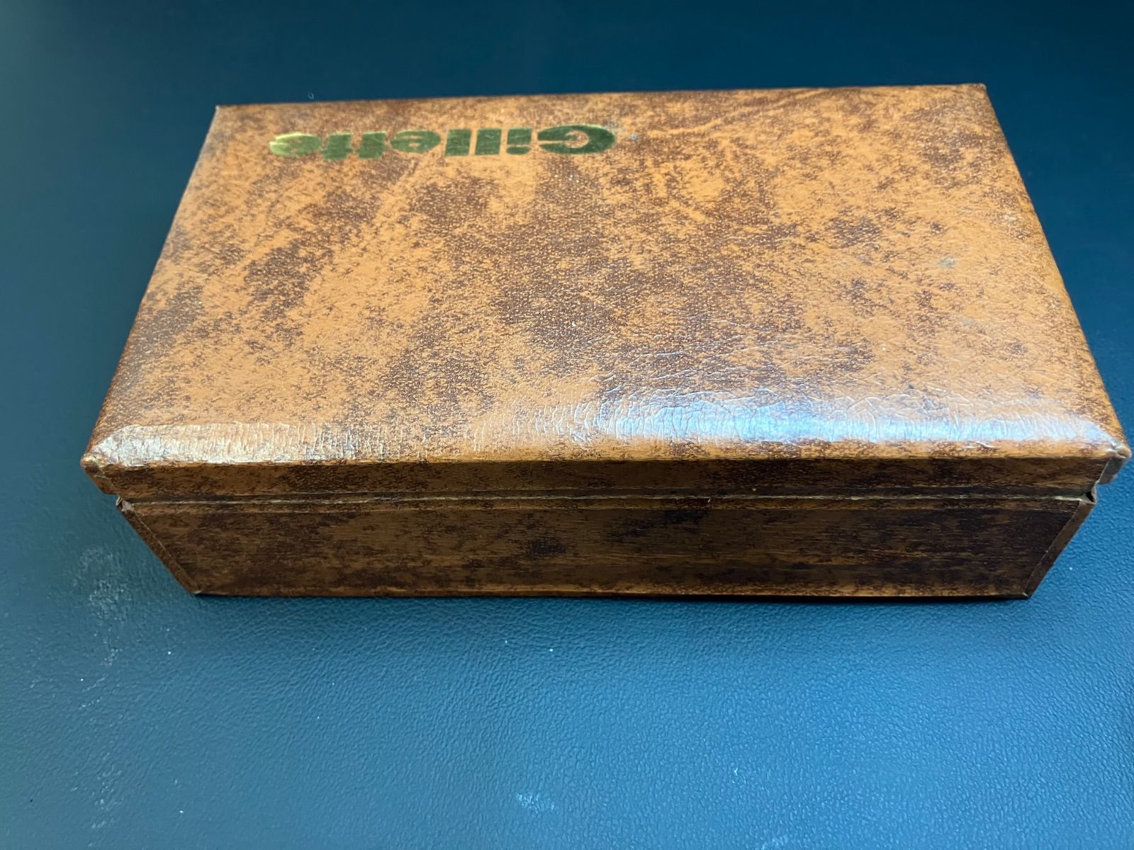 商品 Gilletジレット