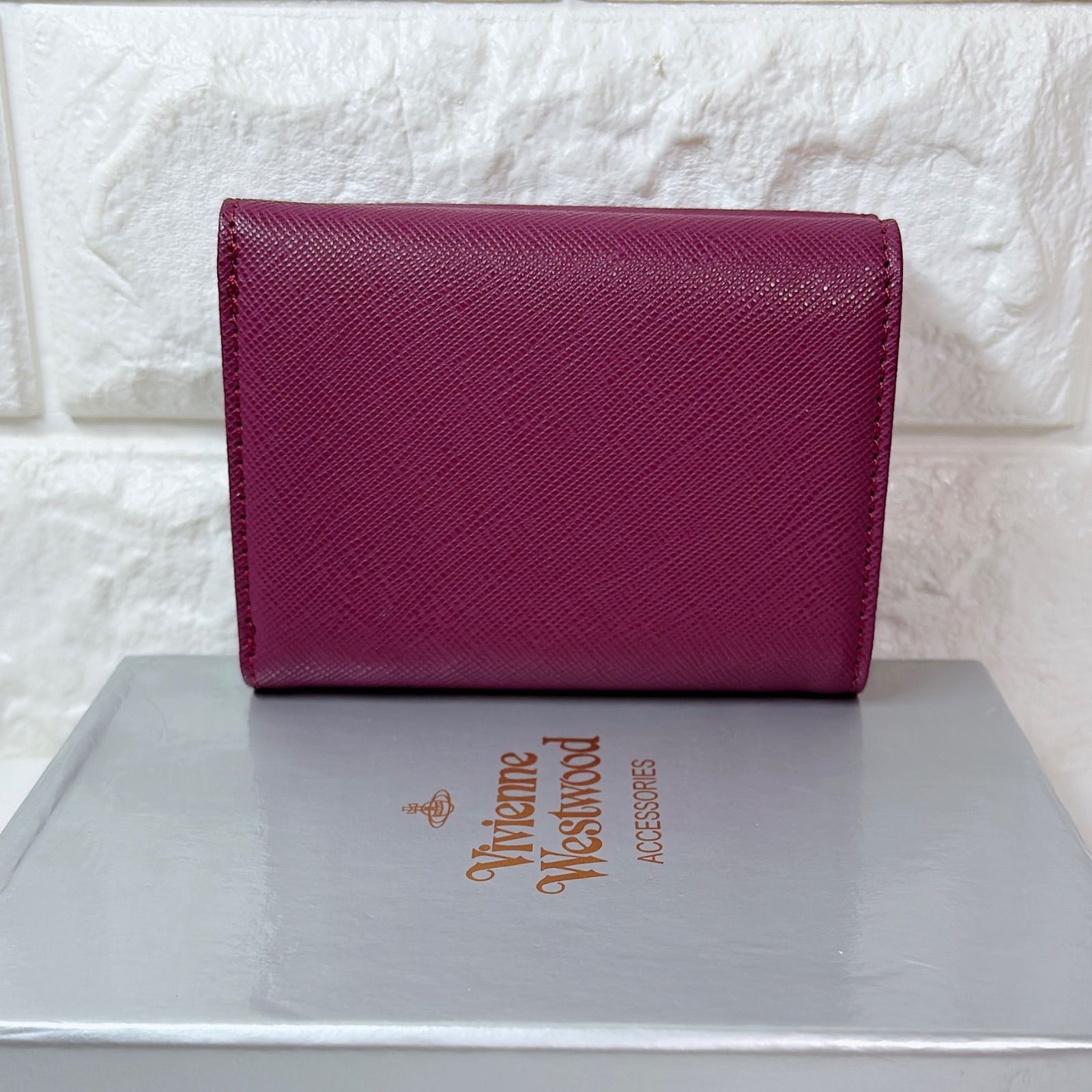 ショッパー付 Vivienne Westwood 3つ折り財布 ボルドー 新作‎登場🤍ショッパー付】Vivienne Westwood 3つ折り財布