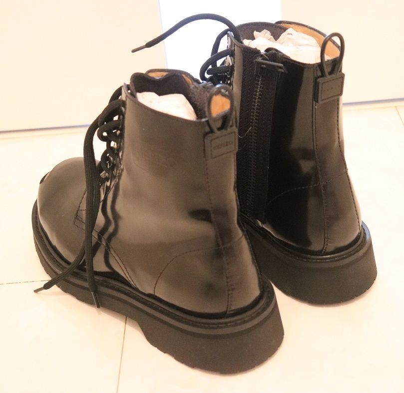 KENZOケンゾー 新品メンズレザーブーツ 43 95700円箱付き 黒 28 KENZOケンゾー 新品メンズレザーブーツ 43 95700円箱付き 黒 28