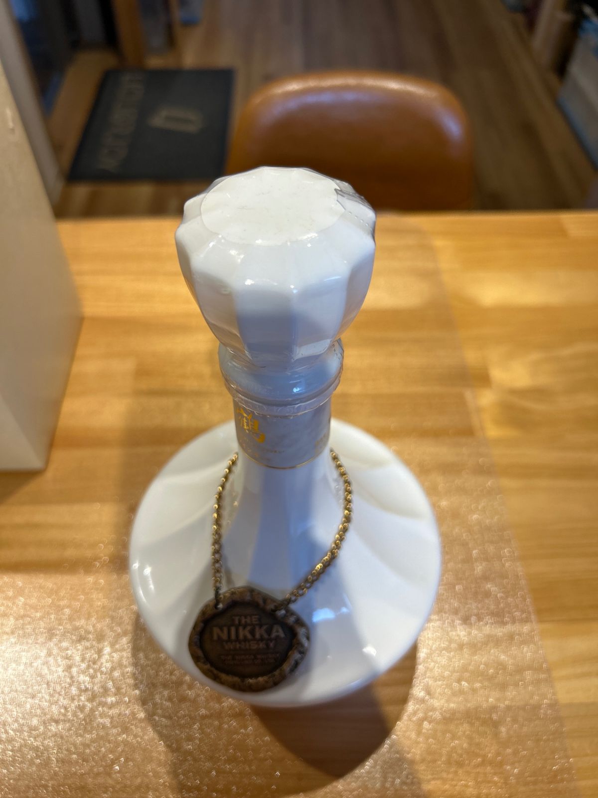 ニッカ鶴 陶器ボトル750ml と*中様 ウイスキー ニッカ 鶴 白 陶器