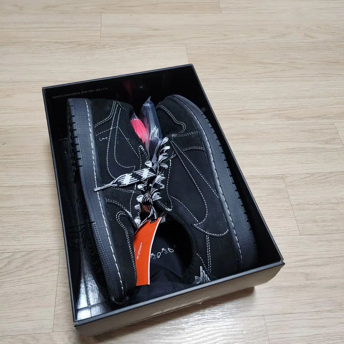 NIKE ナイキ トラヴィス SCOTT スコット ジョーダン 1 ロー 黒 OG 250