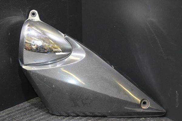 スズキバンディット1200SGV77Aサイドカバー左S59-56