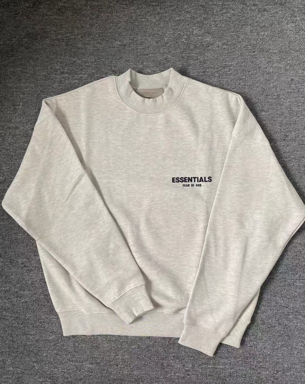 新品✨FEAR OF GOD ESSENTIALS クルーネック スウェット