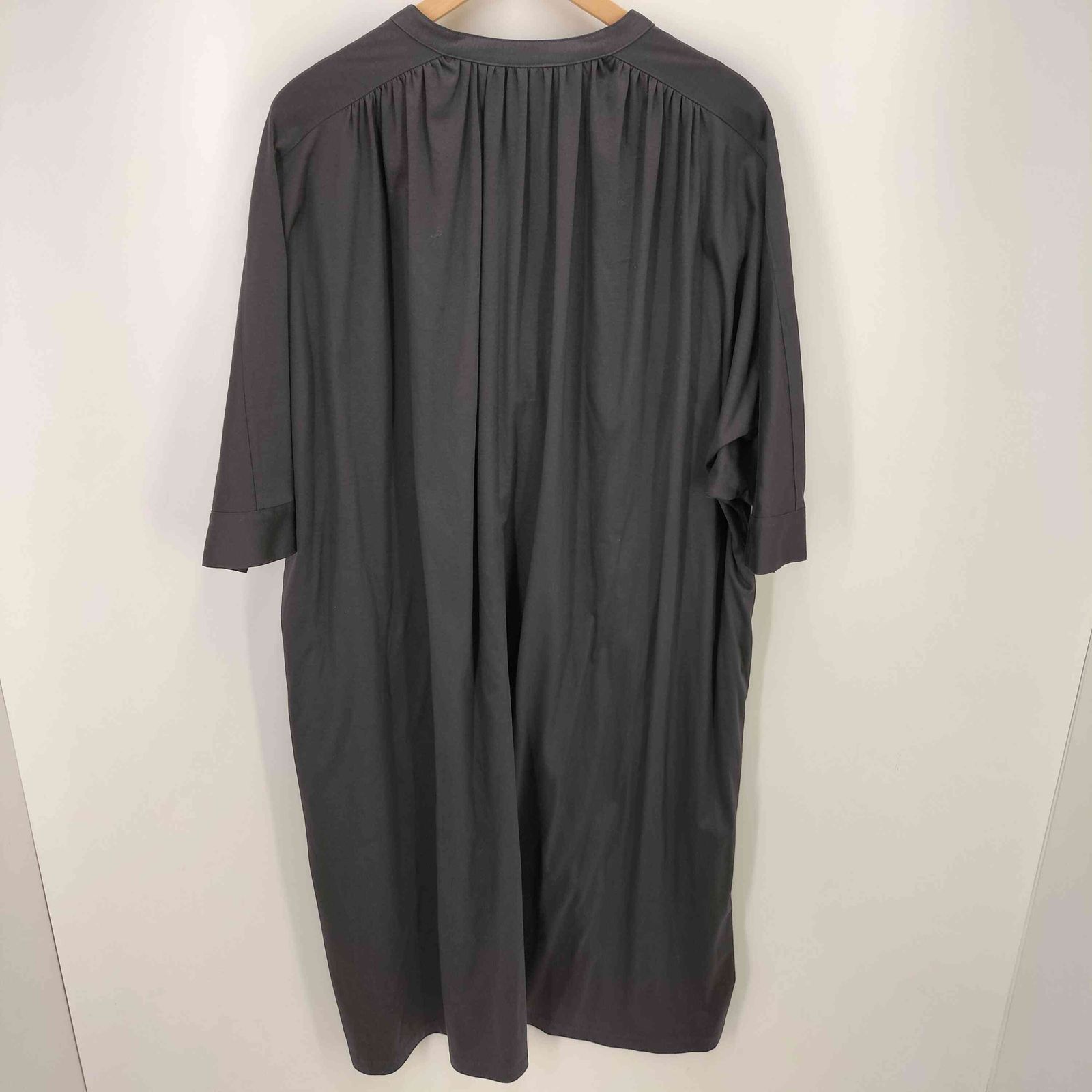 USED古着(ユーズドフルギ) {{sorm'86}} ドラマティックドレス レディース ONE SIZE 中古 古着 0903 USED古着(ユーズドフルギ) 花柄 ラメ シアートップ レディース