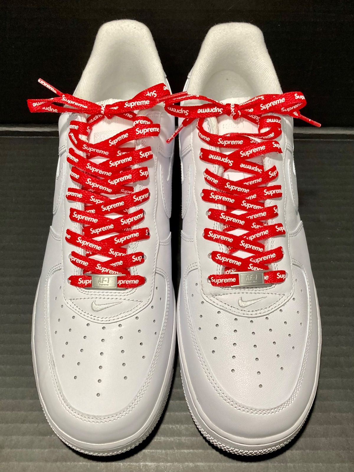 77. Supreme × Nike Air Force 1 Low 