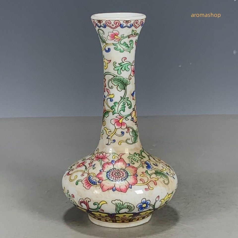 官窯焼き 粉彩描金 磁器 花瓶 景徳鎮 置物　中国陶磁 中国美術 官窯焼き 粉彩描金 磁器 花瓶 景徳鎮 置物 中国陶磁 中国美術