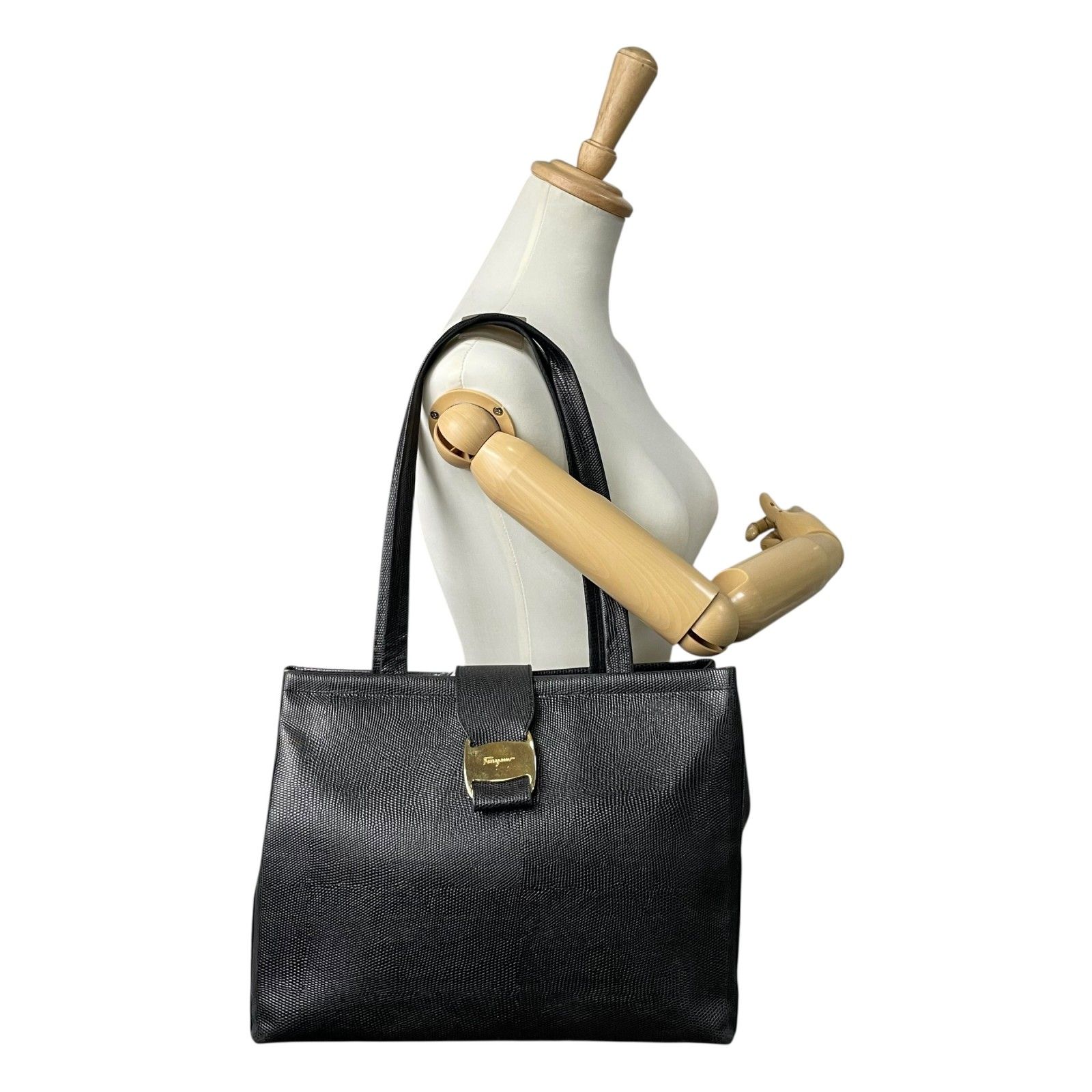 Salvatore Ferragamo】フェラガモ『ヴァラ リボン トートバッグ