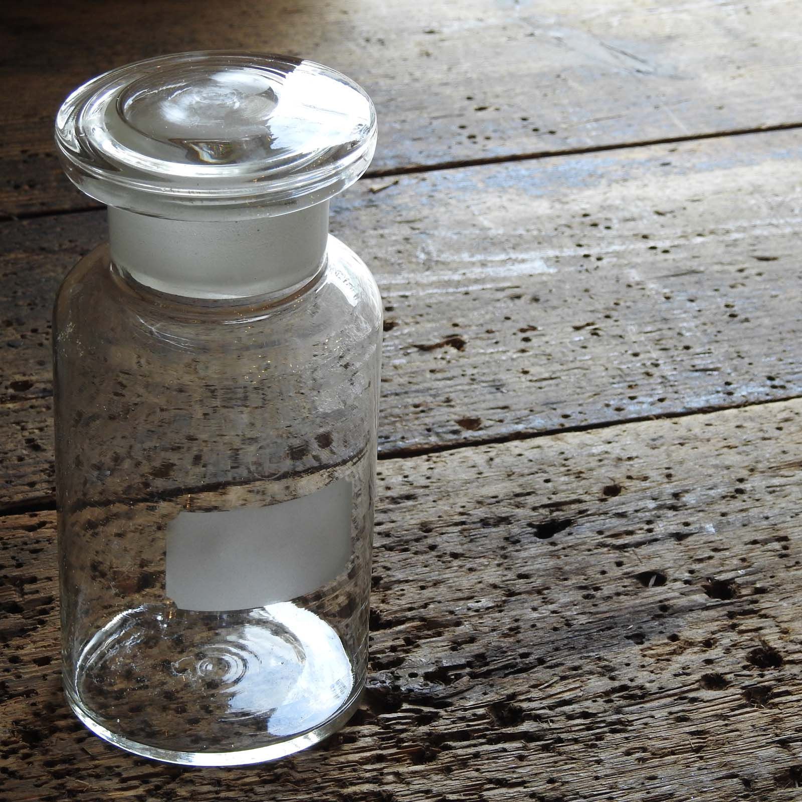 ふるいガラスの蓋つき瓶・薬瓶 ガラス瓶 アンティーク 古道具 ガラスケース メルカリShops