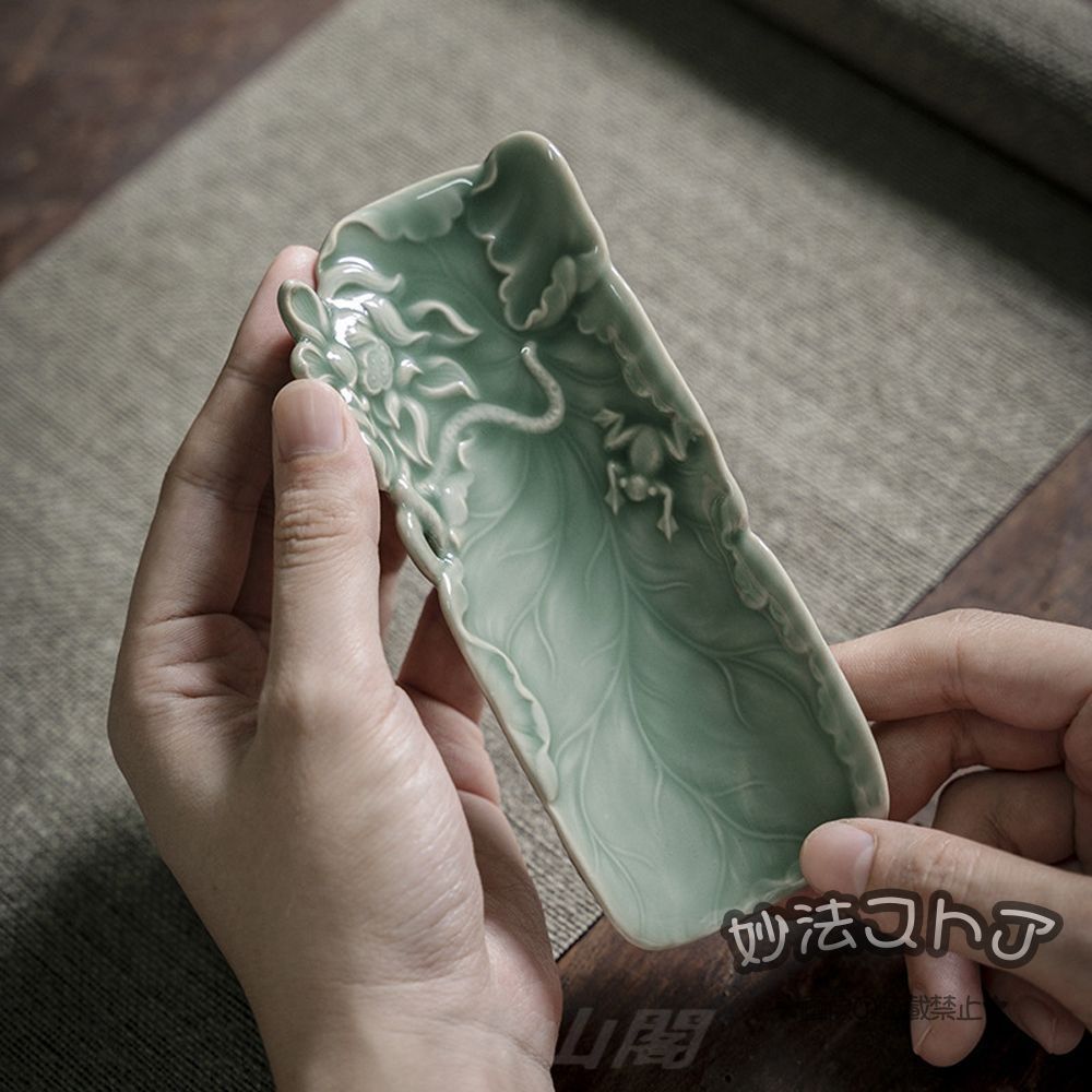 梅の花の手浮彫り茶則 茶杓 新品未使用 茶道具 梅青磁茶則 手彫り 陶磁器茶則 青磁蓮花茶則 - メルカリ