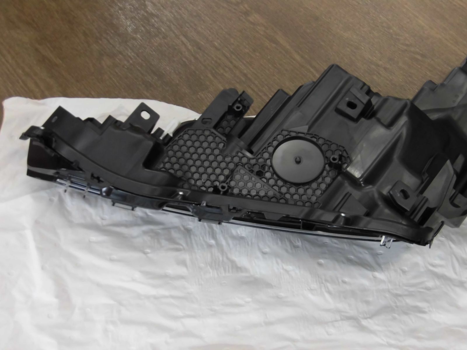 ☆ほぼ新品・現行60系プリウス用☆純正右ヘッドライト・81105-47A90 