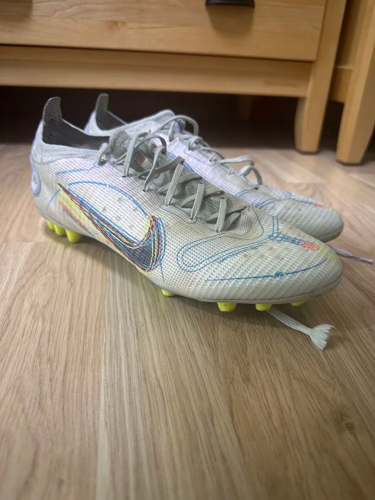 【雷市場（ポンジャン）商品韓国直送】NIKE(ナイキ) マーキュリアル ヴェイパー 14 AG 275