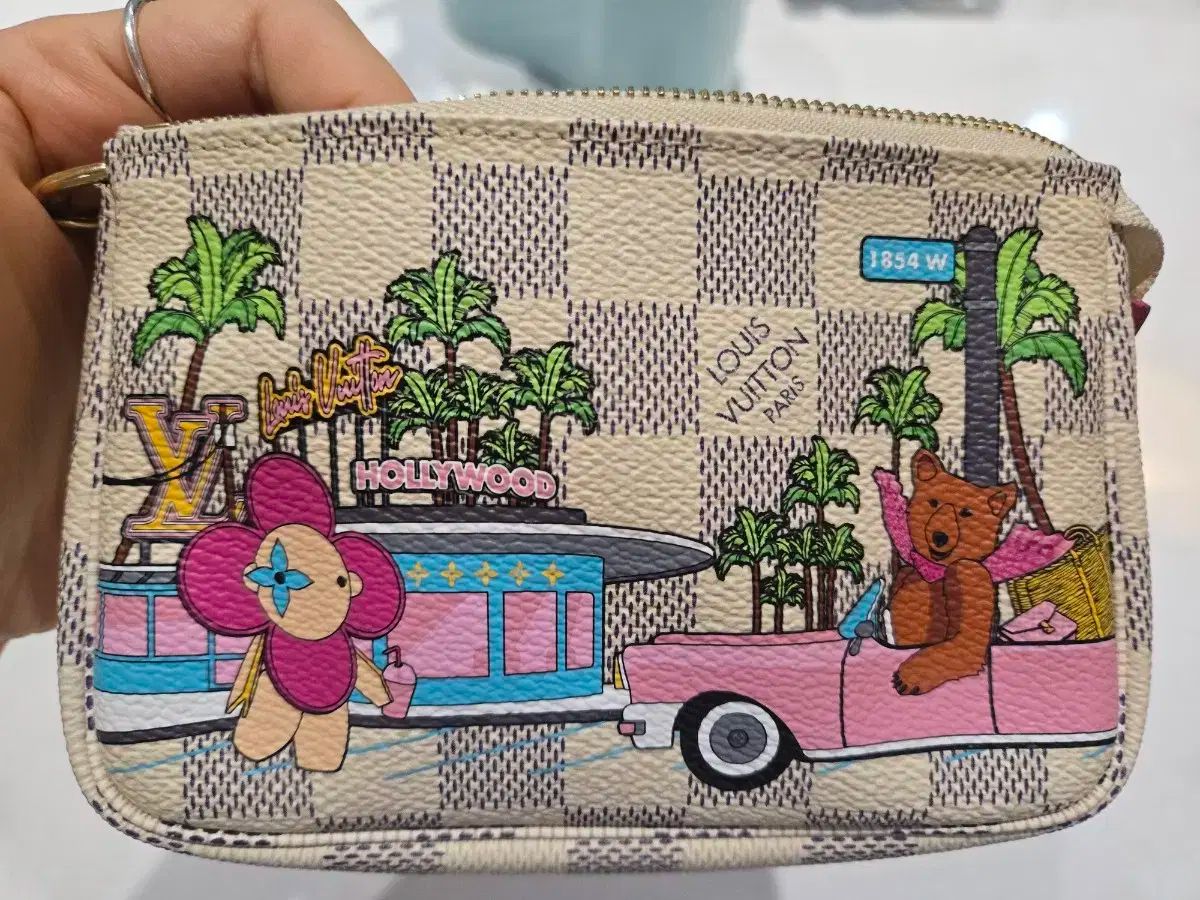 ルイヴィトン ミニ ポシェット アクセソワール ハリーウッド EDITION MORNINGWALKER_COM