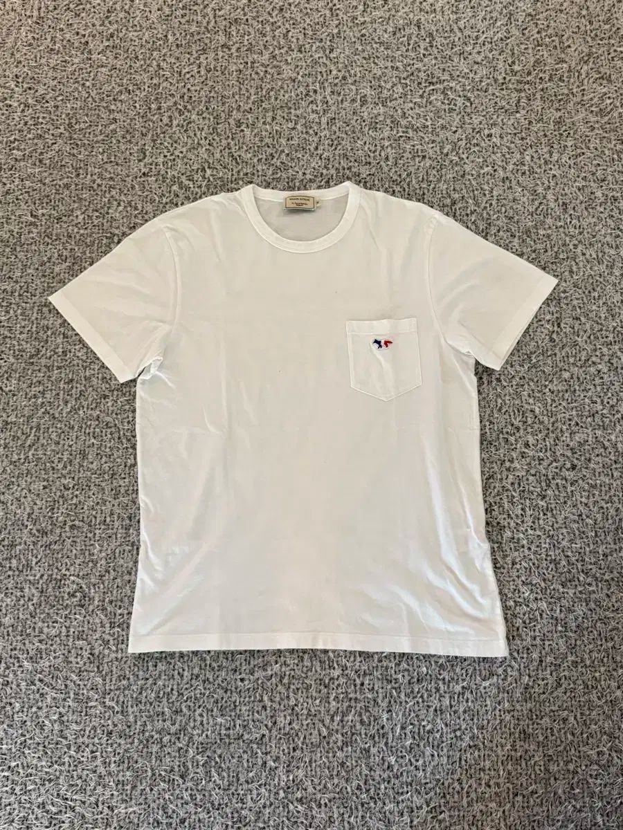 ほぼ新品 Maison Kitsuné(メゾンキツネ) 半袖 m 韓国国内 100 ）