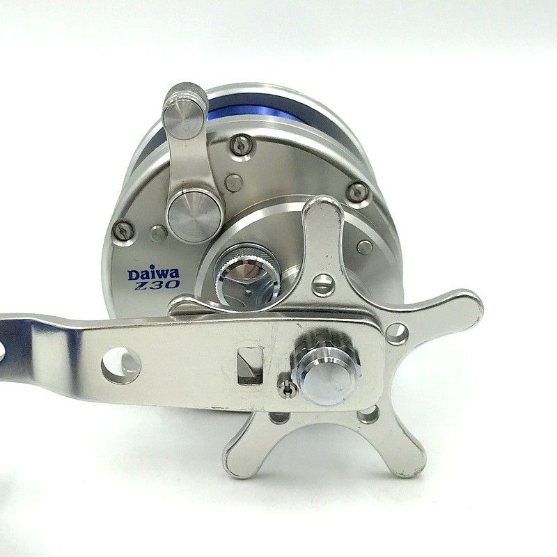 ダイワ ソルティガ Z30 ジギングリール 美品 Daiwa ダイワ ソルティガ Z30 ベイトリール ジギングBelanja di