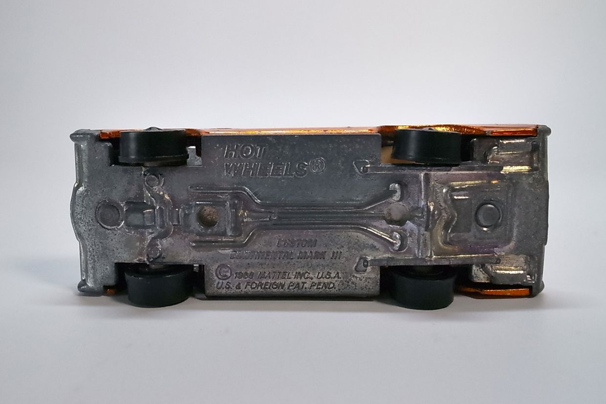 【大勢揃い!】 ホットウィール レッドライン コンチネンタル マーク Ⅲ オレンジ アメリカ製 Hot Wheels Redline Light Orange Continental Mark III Made in U.S.A 表情豊かな