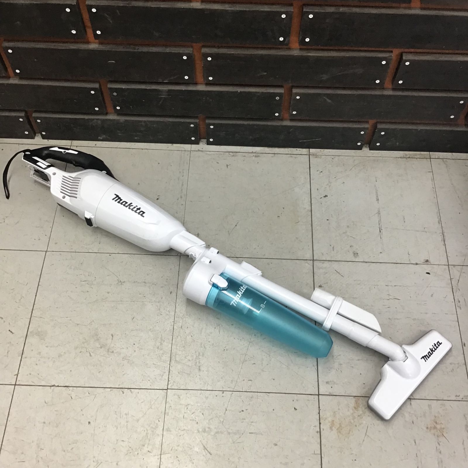 マキタ|makita コードレスクリーナー CL280FDZW 鴻巣店