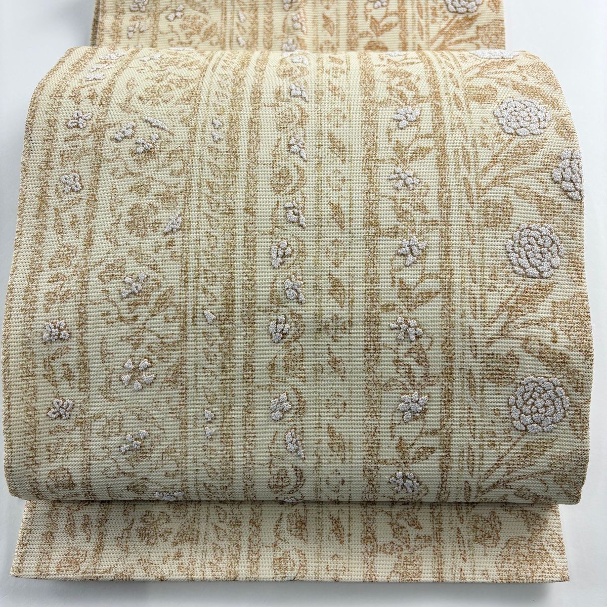 袋帯 秀品 夏帯 絽 草花 相良刺繍 金彩 クリーム お太鼓柄 正絹