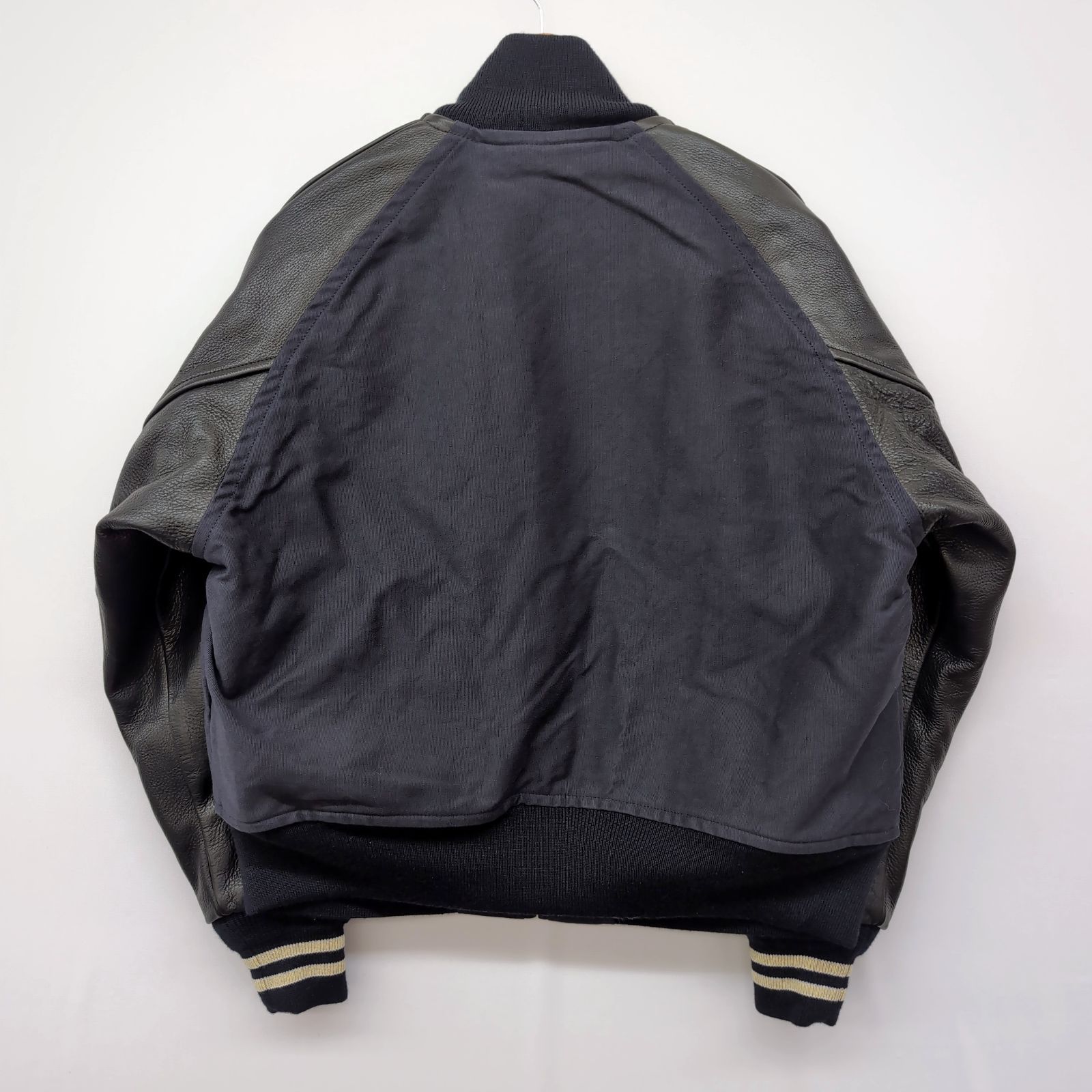 美品 希少✨️ナイジェル・ケーボンM42 デッキジャケット スタジャン レザー M 米海軍 × スタジャン》M-42 DECK JACKET – ナイジェル・ケーボン