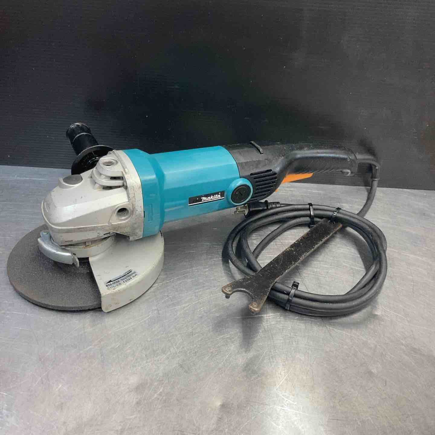 品 マキタ makita 180mm電子ディスクグラインダ GA7011C 100V 東大和店