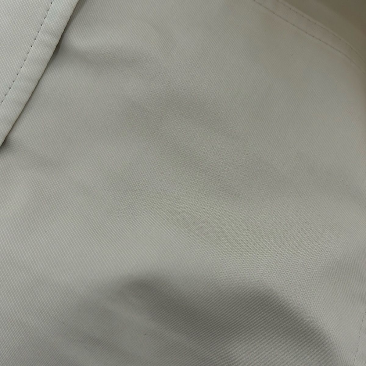 アイボリー