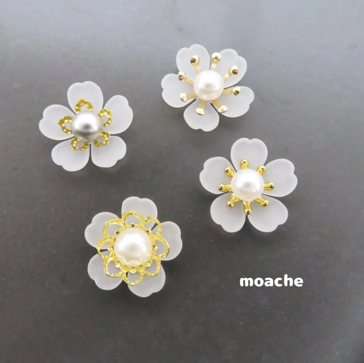 フラワーパーツ100個 ビーズ アンティーク フラワー MIX 12mm 100個 ひらひら梅の花