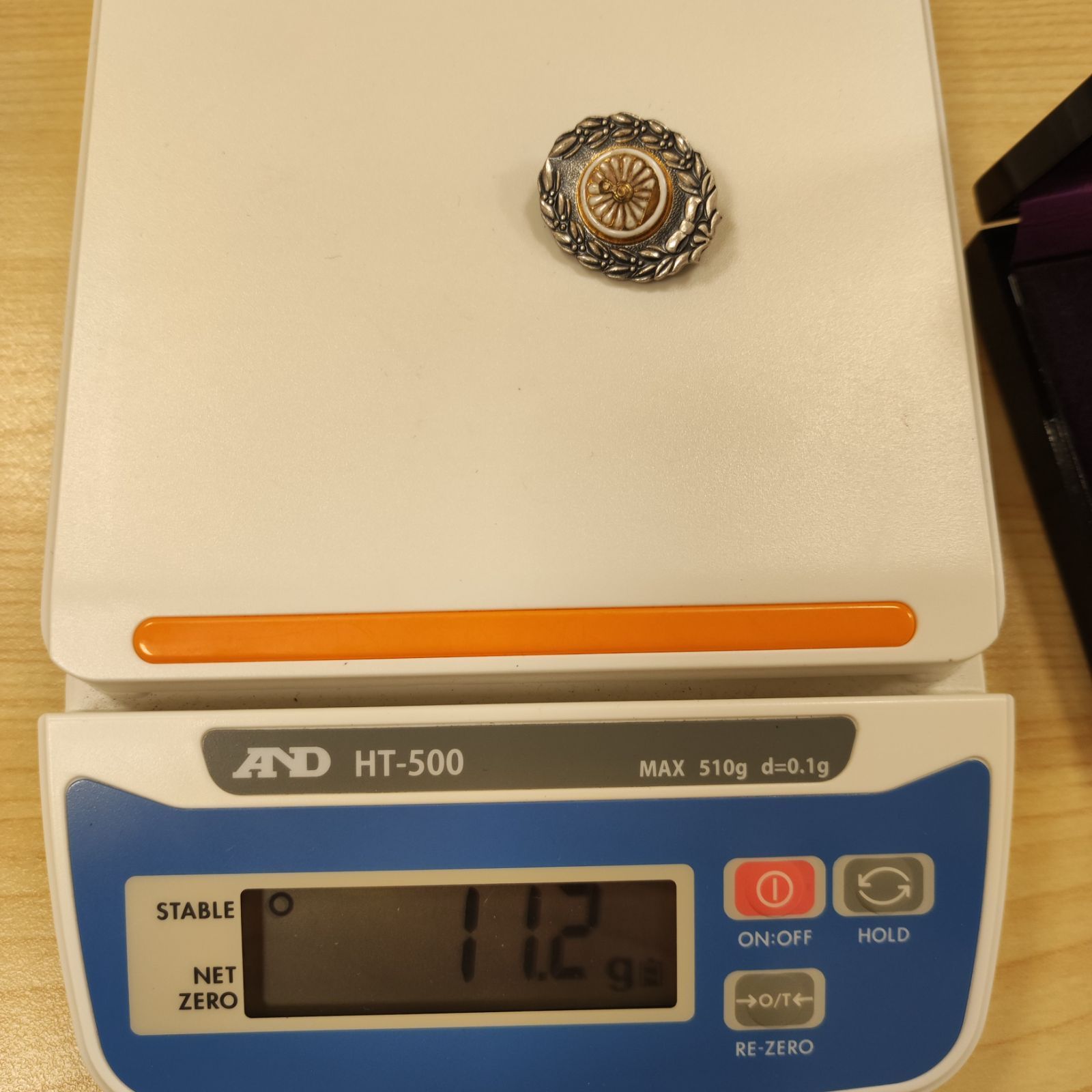 日本国有鉄道功績章 純銀製 国鉄 記念品 バッジ ケース付き - メルカリ