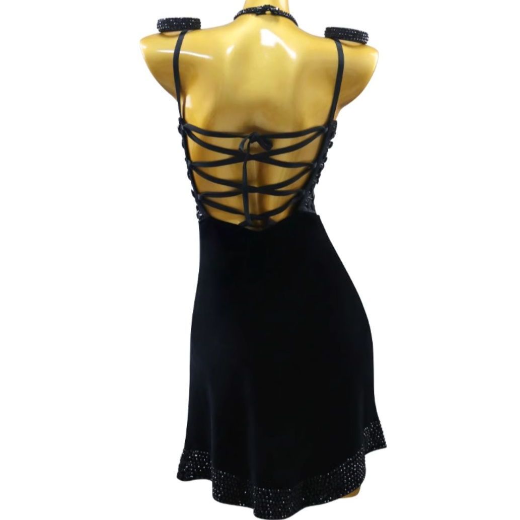 演出服 フラメンコ