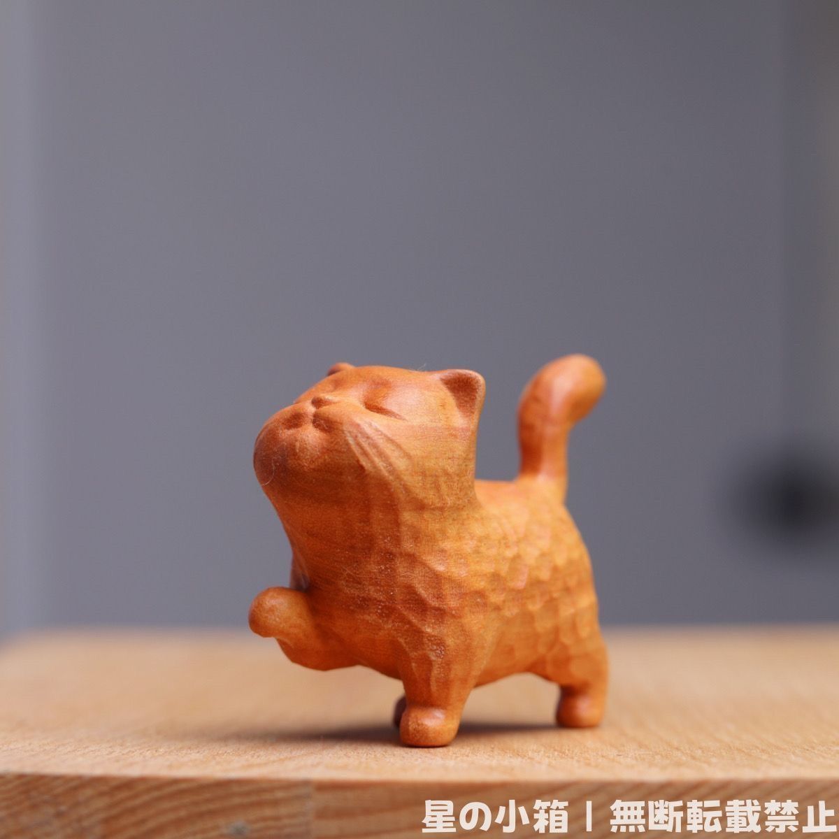 猫の置物 まねきねこ 置物 玄関小物 インテリア飾り 木製招き猫ねこぐっず雑貨 可愛い 幸運 招き 母の日 ギフト誕生日プレゼント