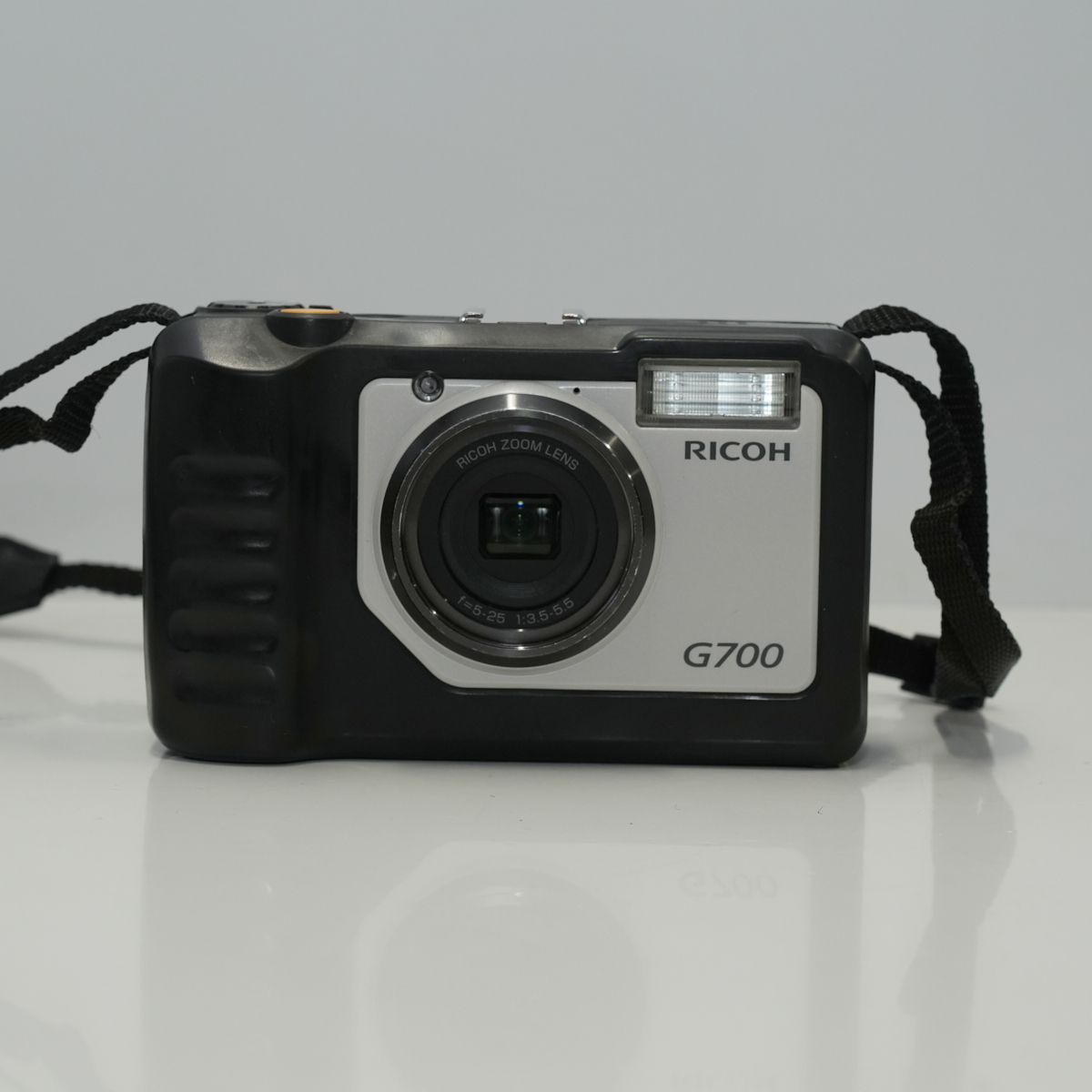 RICOH G700 USED美品 耐衝撃 防水 防塵 業務用デジタルカメラ 本体+バッテリー タフカメラ 工事現場対応 完動品 中古 CP5594