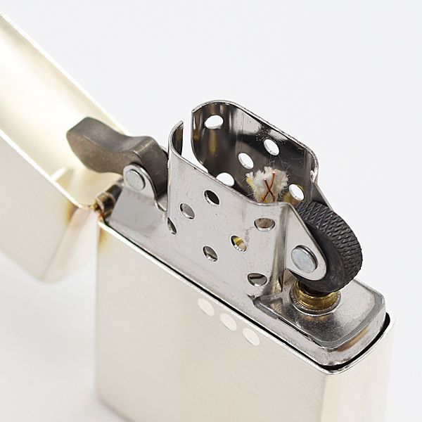 ZIPPO - ■新品■未使用■ ZIPPO ジッポー 2000年製 高級ライター オイルライター 喫煙グッズ 喫煙具 レディース メンズ シルバー系 BM1980 ZIPPO - □新品□未使用□ ZIPPO ジッポー 2000年製 高級