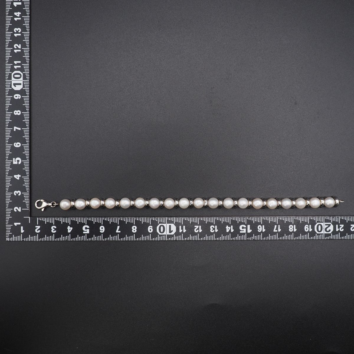 ブレスレット デザイン