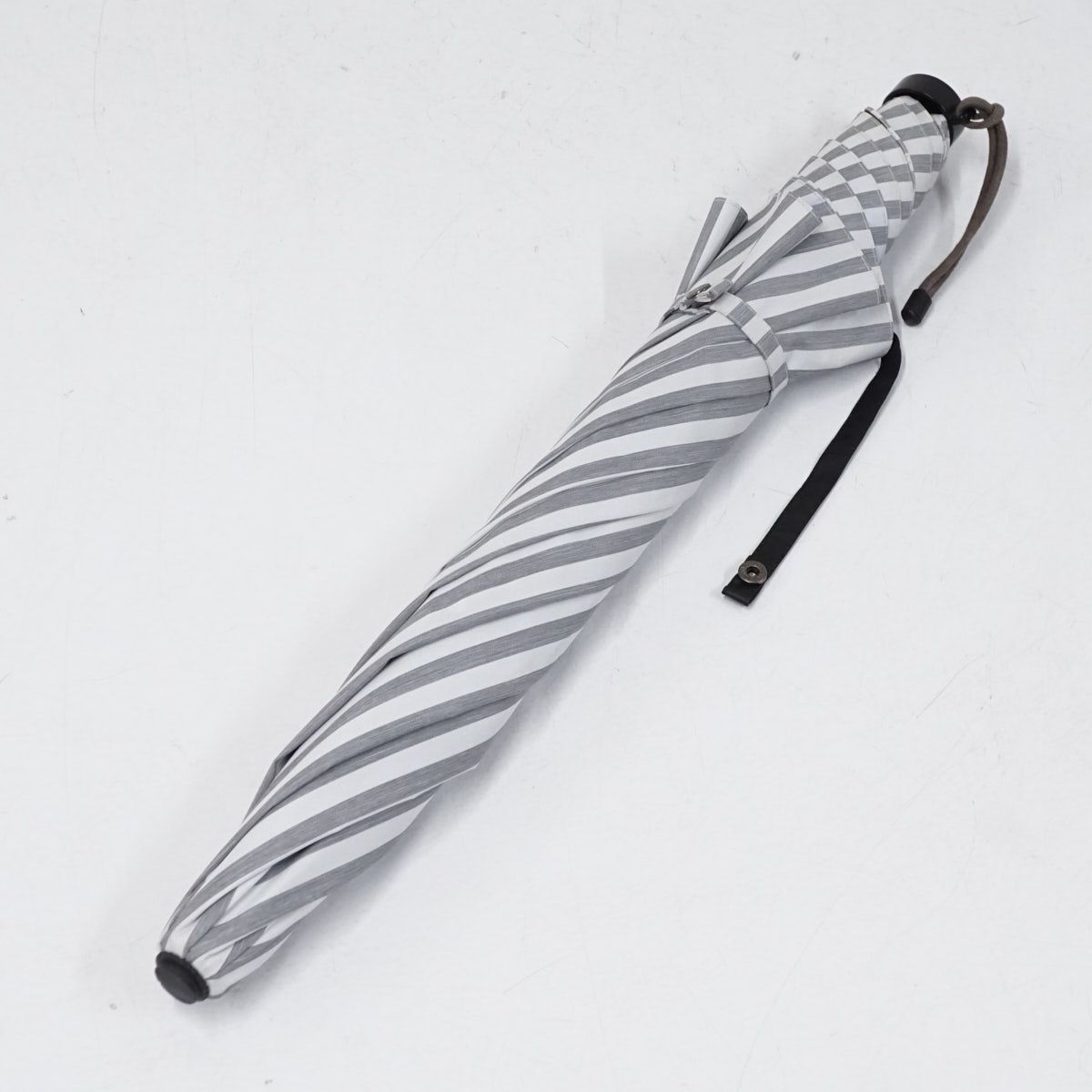 中古品 SUN BARRIER 100 折りたたみ日傘 ストライプ 中古品 SUN BARRIER 100 折りたたみ日傘 ストライプ 美品