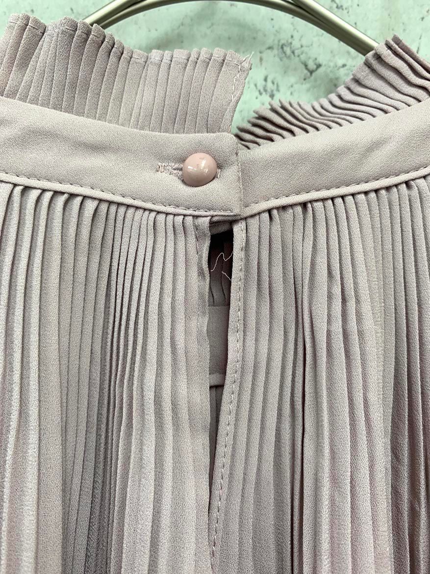 美しいボレロ風ラインのプリーツブラウス トップス