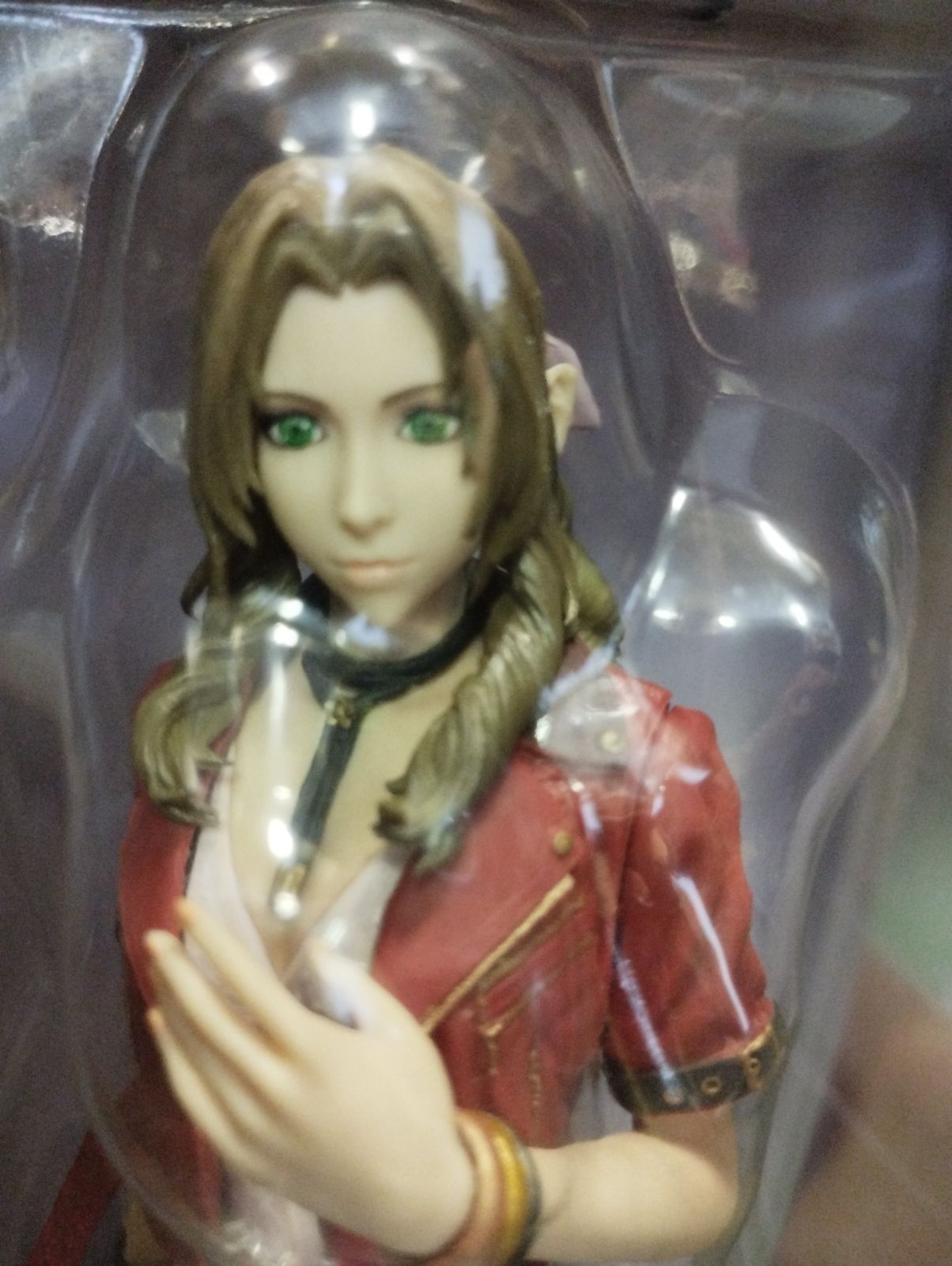 ff7リメイクくじ　フィギュア　エアリス　フィギュア　エアリス　グッズ 61fZrVKfpzL._UF350,350_QL50_.jpg