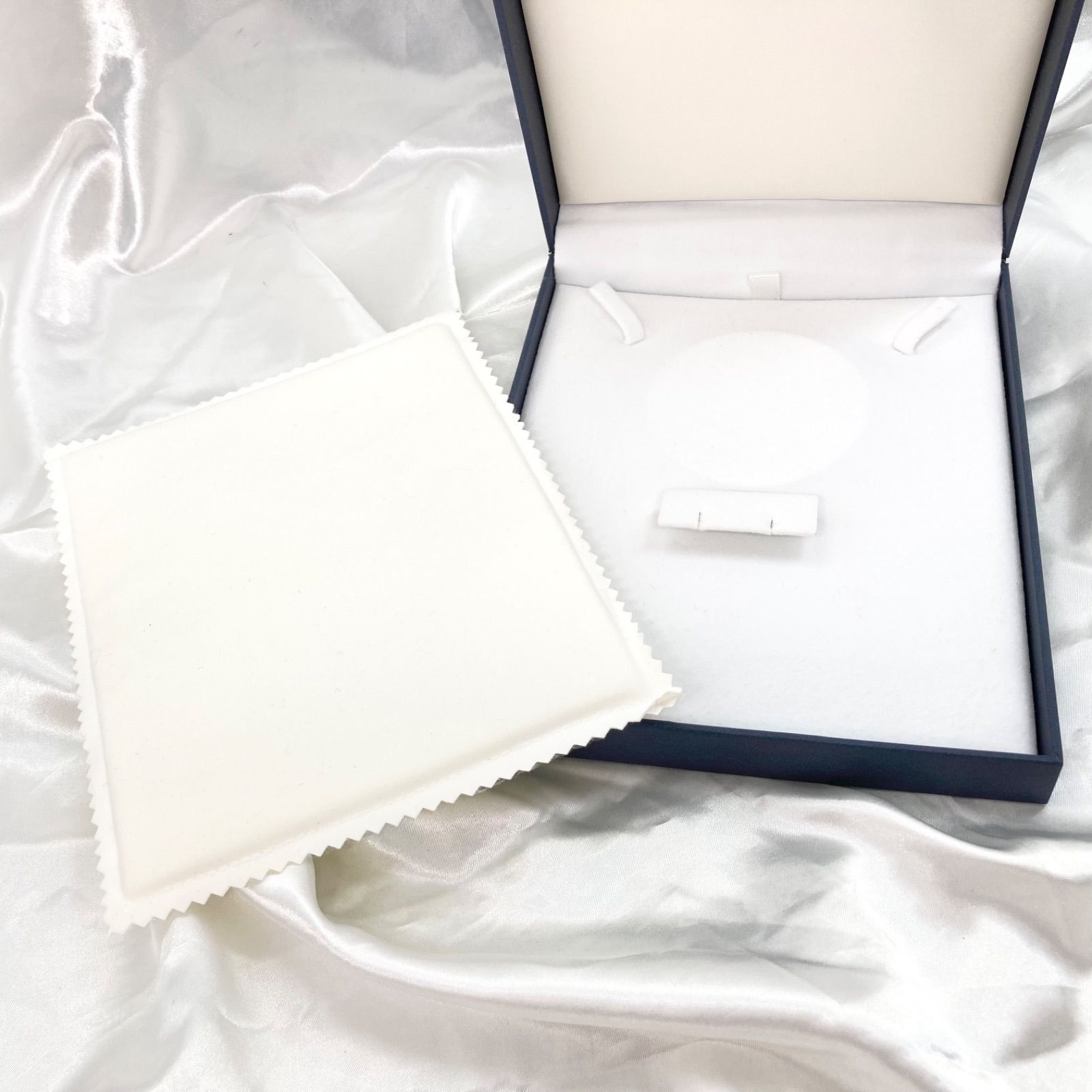 エルメス ネックレス ケース 空箱 ジュエリーボックス 美品 エルメス ネックレスケース 空箱 ジュエリーボックス