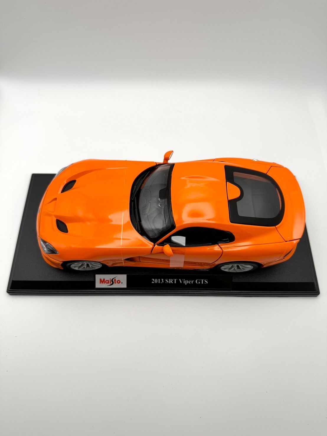 Maisto 1/18 Dodge 2013 SRT Viper GTS オレンジ マイスト