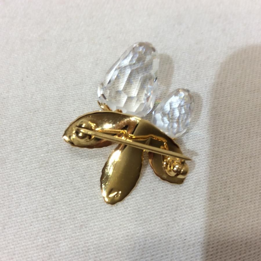SWAROVSKI スワロフスキー ブローチ 苺 イチゴ ストロベリー SWAROVSKI ブローチ スワロフスキー フォーマル レディース