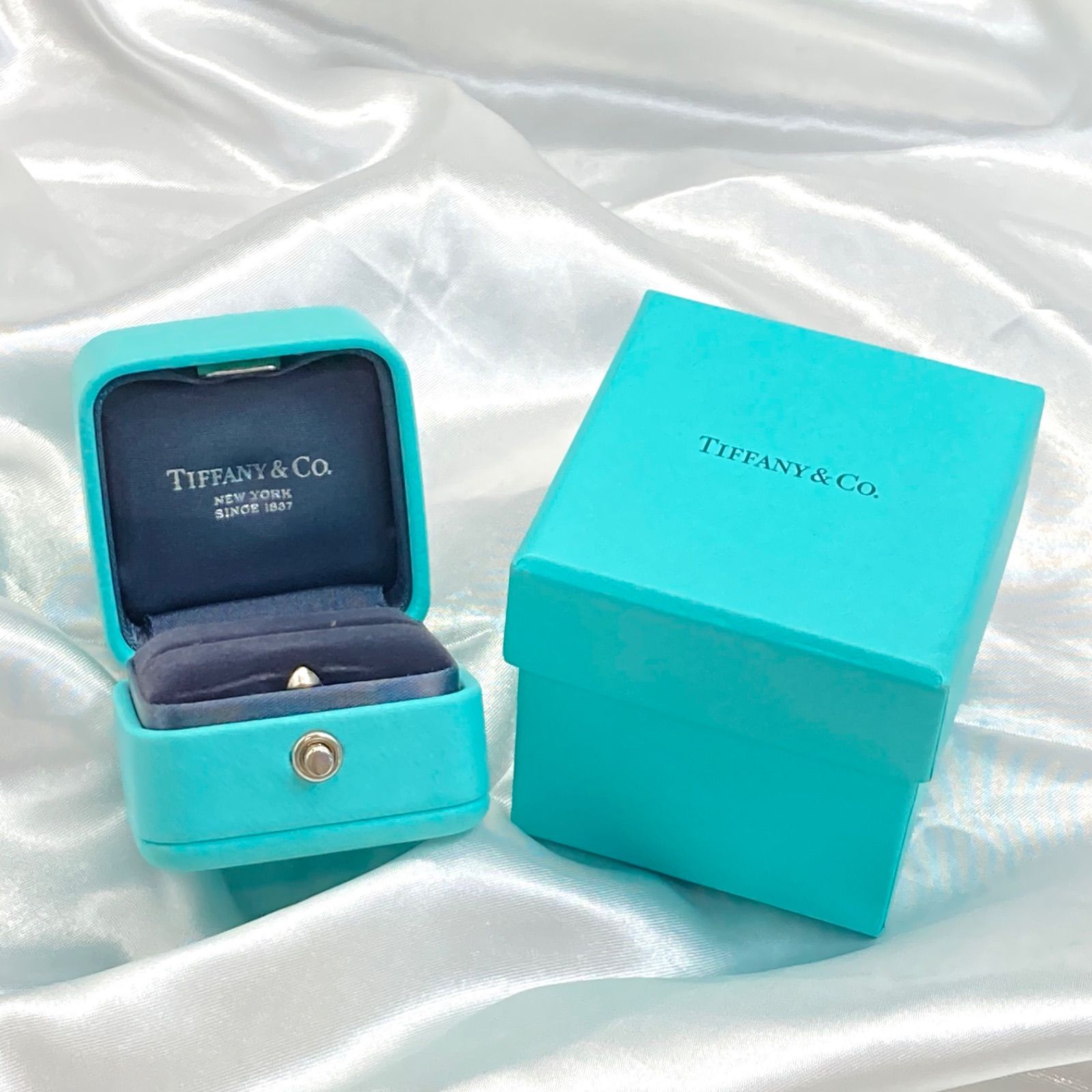 希少品　ティファニー ジュエリーボックス 空箱  指輪 アクセサリーケース Tiffany & Co. - ティファニー リングケース 空箱 婚約指輪