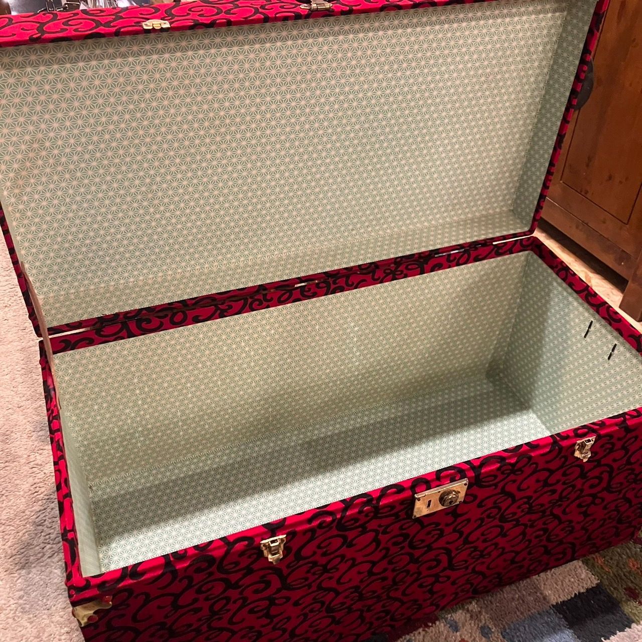 ブラック ゴールド金具